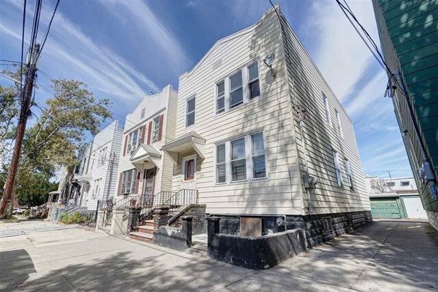 286 Boyd Ave in Jersey City, NJ - Building Photo