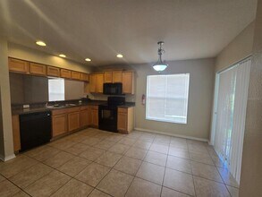 10303 Avelar Ridge Dr in Riverview, FL - Building Photo - Building Photo