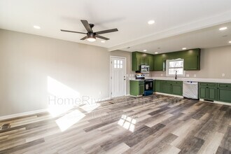 5561 Remington Point Dr in Walkertown, NC - Building Photo - Building Photo