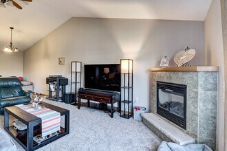 1909 Southridge Ave in Menomonie, WI - Building Photo - Building Photo