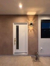 8315 Kittyhawk Ave in Los Angeles, CA - Foto de edificio - Building Photo