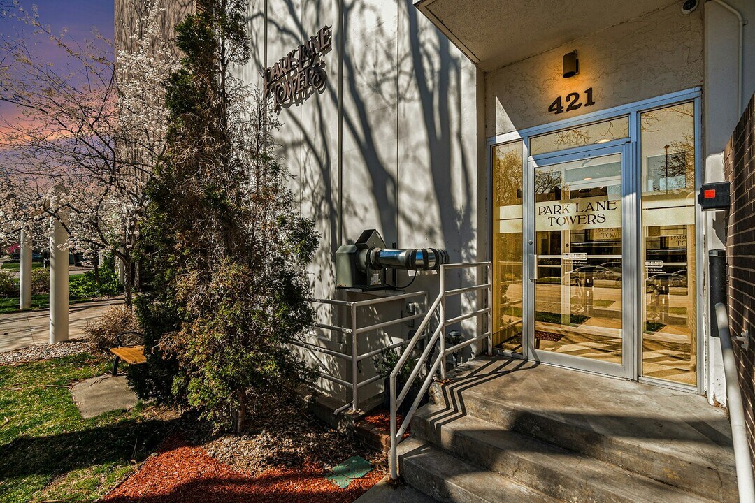 421 S Howes St in Fort Collins, CO - Foto de edificio