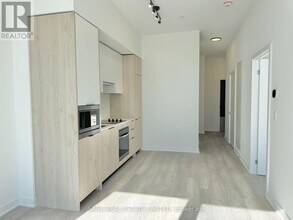 1007 The Queensway in Toronto, ON - Building Photo - Building Photo