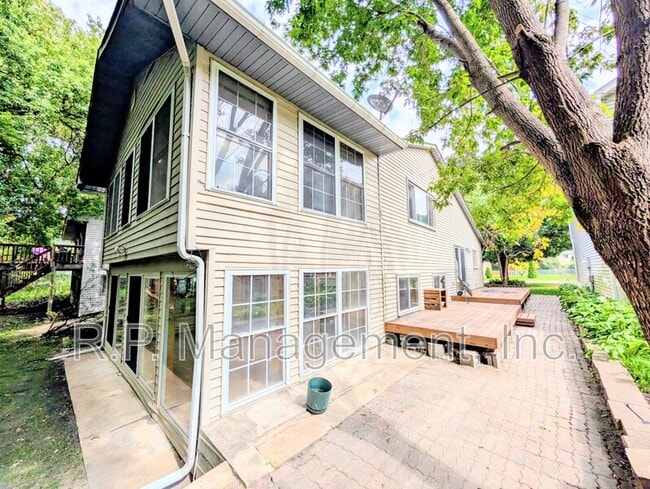 850 9th Ave NW in New Brighton, MN - Building Photo - Building Photo