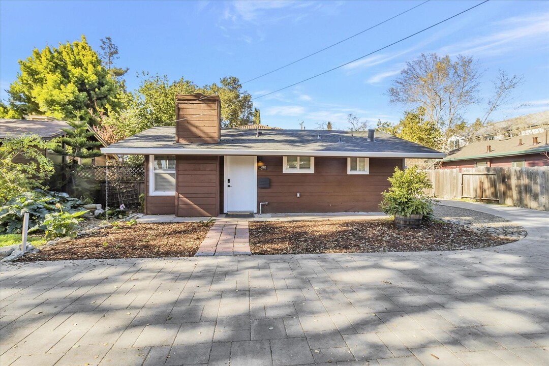 828 Boyce Ave in Palo Alto, CA - Building Photo