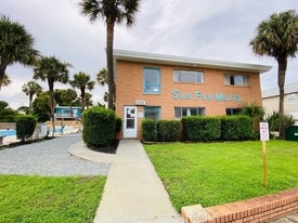 2305 Withers Dr in Myrtle Beach, SC - Building Photo
