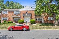 Sunnybrae Apartments in Hamilton, NJ - Building Photo - Building Photo