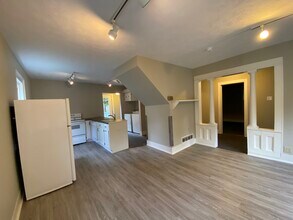 50 Utica St in Hamilton, NY - Foto de edificio - Building Photo