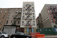 444 E 13th St in New York, NY - Foto de edificio - Building Photo