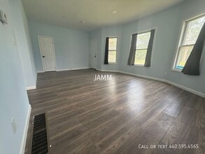 1588 S Green Rd in South Euclid, OH - Building Photo - Building Photo