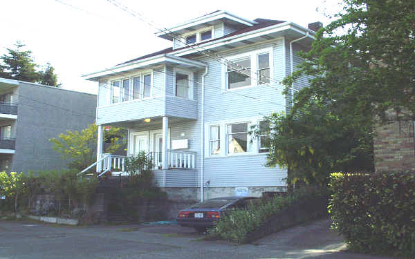 218-222 11th Ave E in Seattle, WA - Building Photo - Building Photo