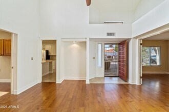 10077 E Calle De Cielo Cir in Scottsdale, AZ - Foto de edificio - Building Photo