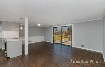 8600 Lamar Ave in Overland Park, KS - Building Photo - Building Photo