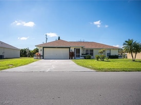 234 SE 1st Ave in Cape Coral, FL - Building Photo