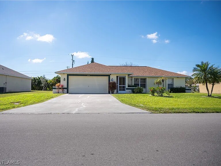 234 SE 1st Ave in Cape Coral, FL - Building Photo