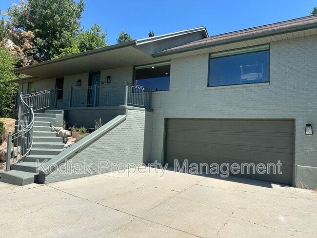 property at 932 Northridge Dr