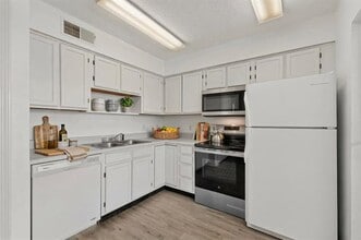 4748 Old Bent Tree Ln in Dallas, TX - Building Photo - Building Photo