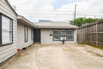 3912 Childress St in Houston, TX - Building Photo - Building Photo