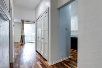 5310 Keller Springs Rd in Dallas, TX - Building Photo - Building Photo