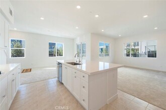 121 Baluster in Irvine, CA - Building Photo - Building Photo