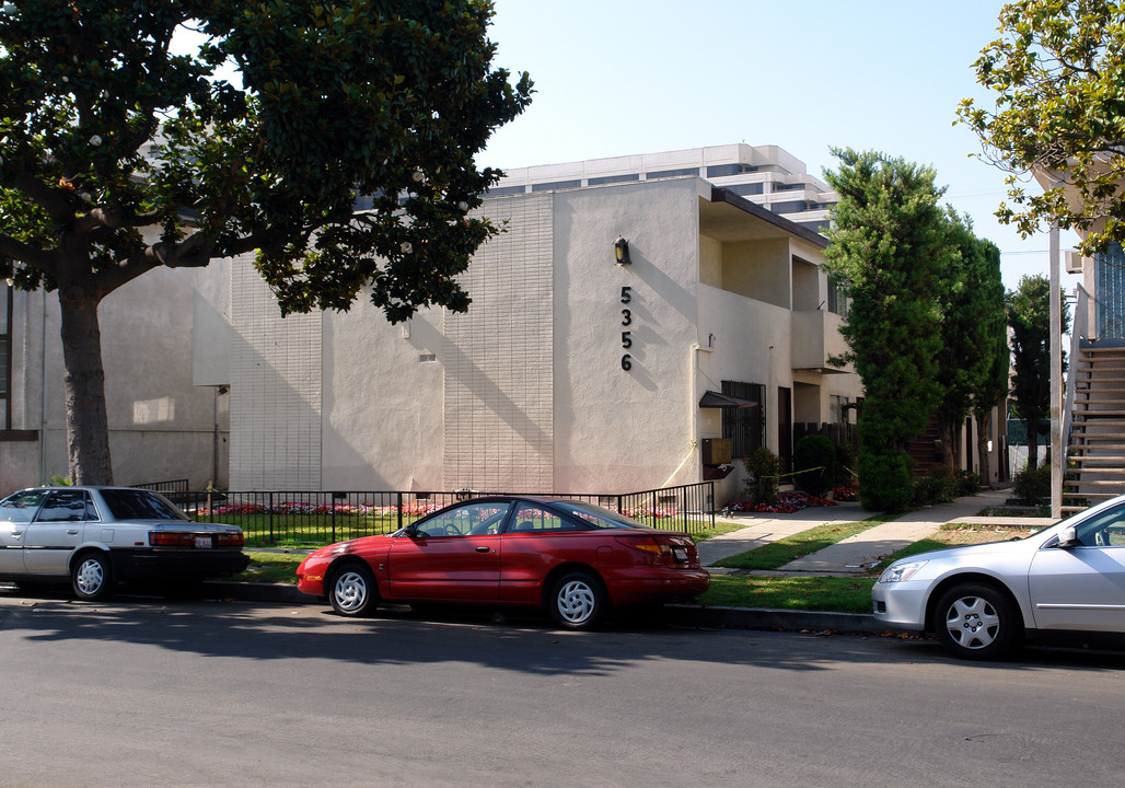 5356 W 99th Pl in Los Angeles, CA - Building Photo