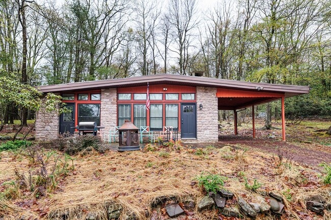 property at 21 Hazard Run Rd
