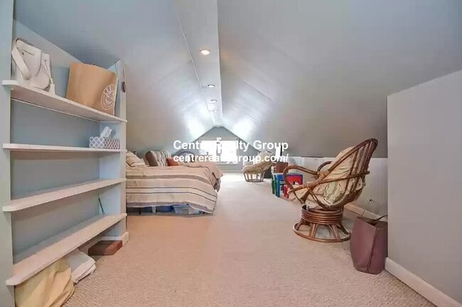 33 Harriet St, Unit 2