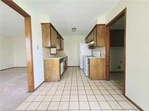 163 Barrett Pl in Edmond, OK - Building Photo - Building Photo
