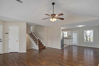 5911 S Farm Rd 157 in Springfield, MO - Building Photo - Building Photo