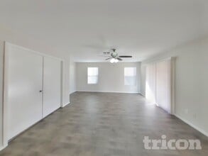 11445 W Cambridge Ave in Avondale, AZ - Building Photo - Building Photo