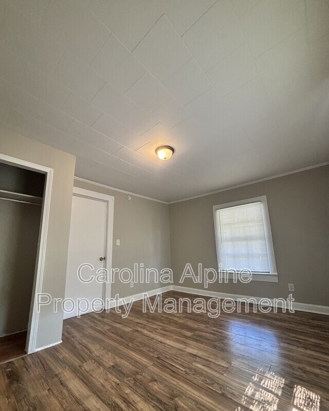 509 S College St in Dallas, NC - Building Photo - Building Photo