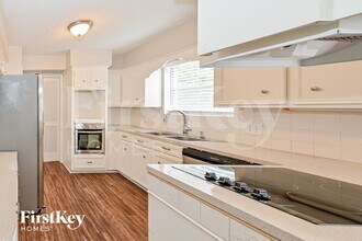 3806 Fairvalley Dr in Houston, TX - Foto de edificio - Building Photo