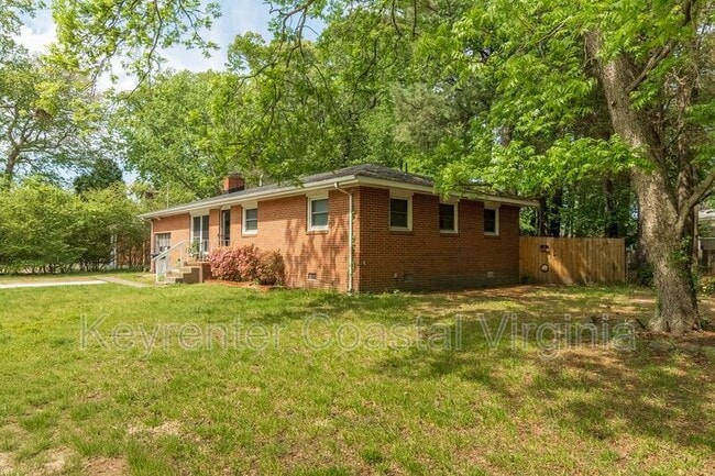 604 Big Bethel Rd in Hampton, VA - Building Photo - Building Photo