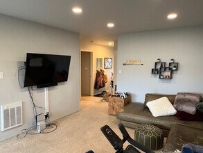 339 Broadway in Alameda, CA - Building Photo - Building Photo