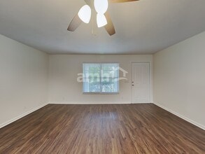 102 Coolmore Ct in Spring Hill, TN - Building Photo - Building Photo