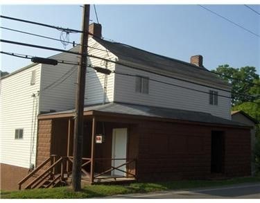 7323 Noblestown Rd in Noblestown, PA - Building Photo