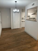 1757 S Brightside View Dr, Unit B in Baton Rouge, LA - Foto de edificio - Building Photo