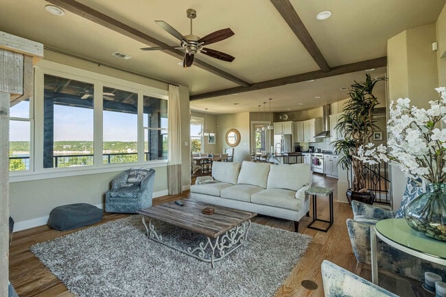 2208 Sea Biscuit Cove in Spicewood, TX - Building Photo - Building Photo