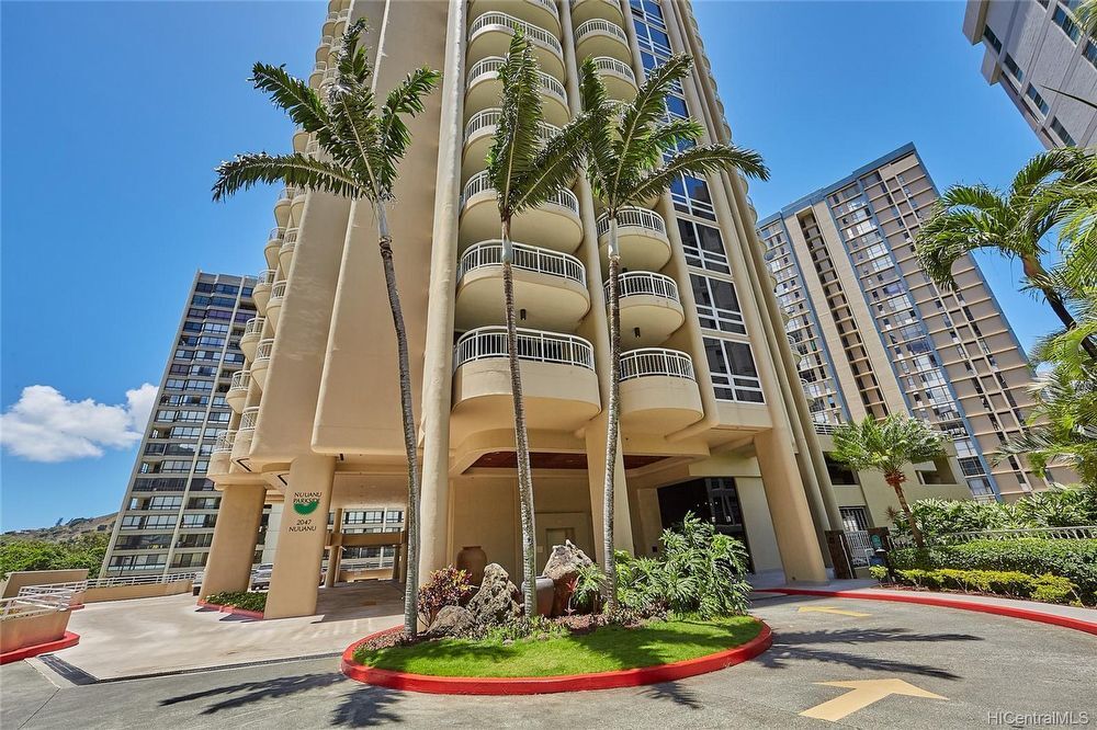 2047 Nuuanu Ave-Unit -1402 in Honolulu, HI - Building Photo