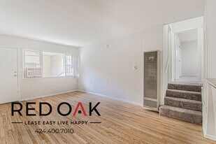 6655 Franklin Ave in Los Angeles, CA - Building Photo