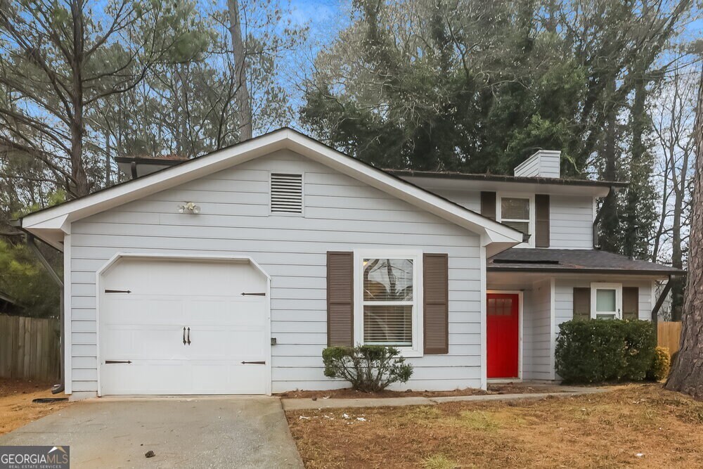 6179 Charring Cross Ct in Lithonia, GA - Foto de edificio