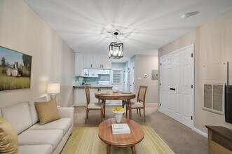 Edgewood Apartments in Butner, NC - Foto de edificio - Building Photo