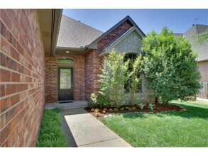 736 Longmeadow Ln in Edmond, OK - Building Photo - Building Photo