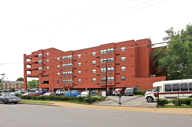 Alpha Terrace Apartments in St. Louis, MO - Building Photo - Building Photo