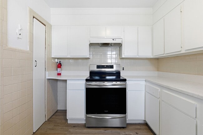 property at 9 Clyde Rd