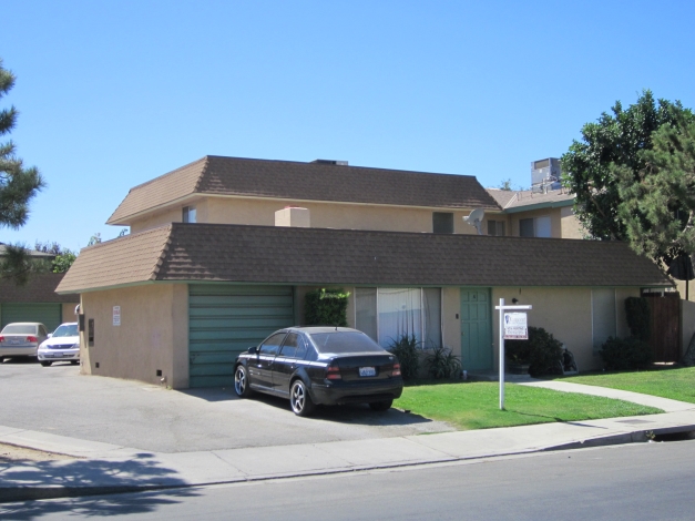 4001 Soranno Ave in Bakersfield, CA - Building Photo