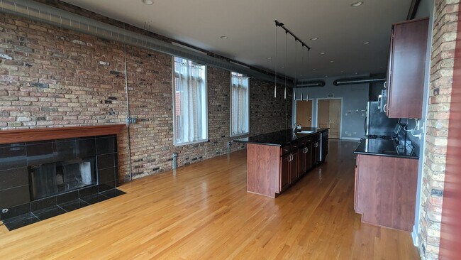 1738 W Belmont Ave in Chicago, IL - Building Photo - Building Photo