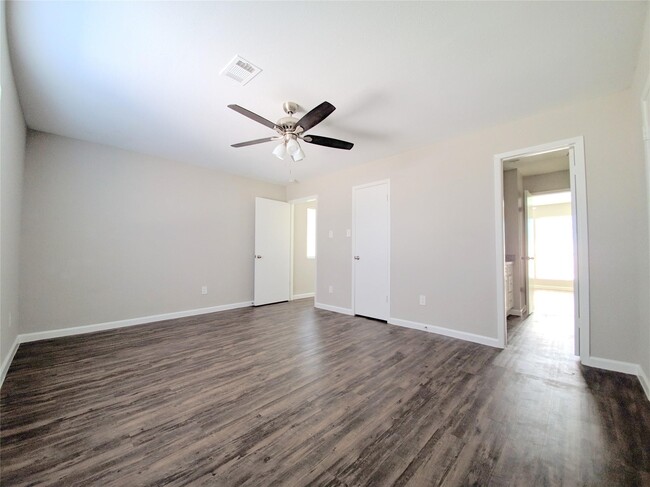 1960 Upland Dr in Houston, TX - Building Photo - Building Photo