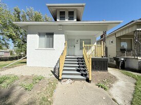 This beautifully updated 3-bedroom, 1-bath in Detroit, MI - Building Photo