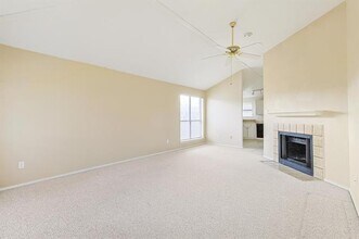 2432 Shady Turf Dr in Bedford, TX - Building Photo - Building Photo